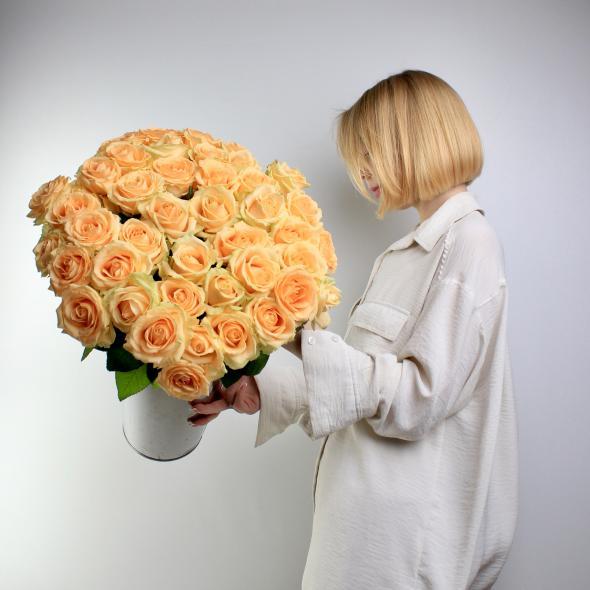 Роза Россия Peach Avalanche 60 см