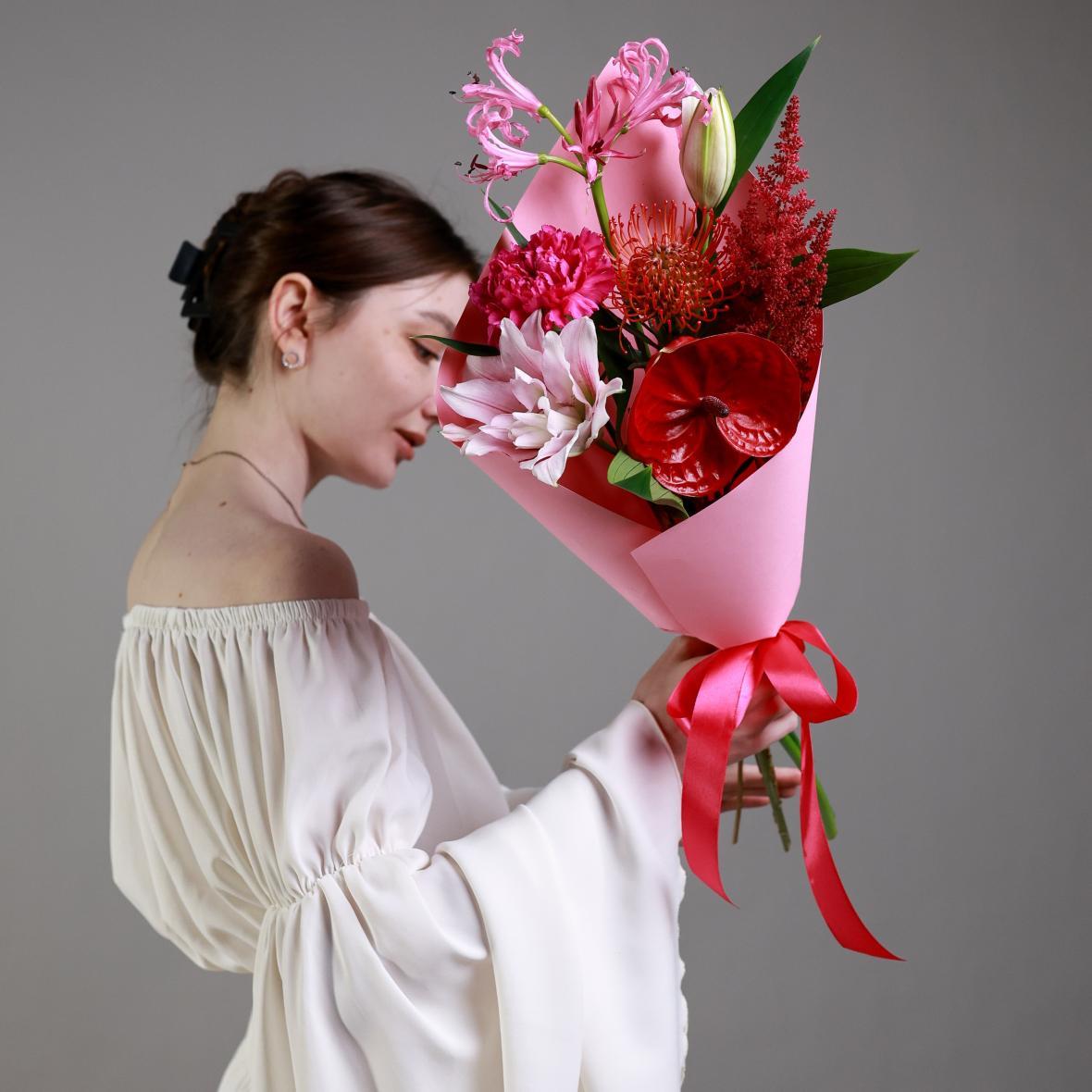 Набор цветов для вазы ЯРКИЙ