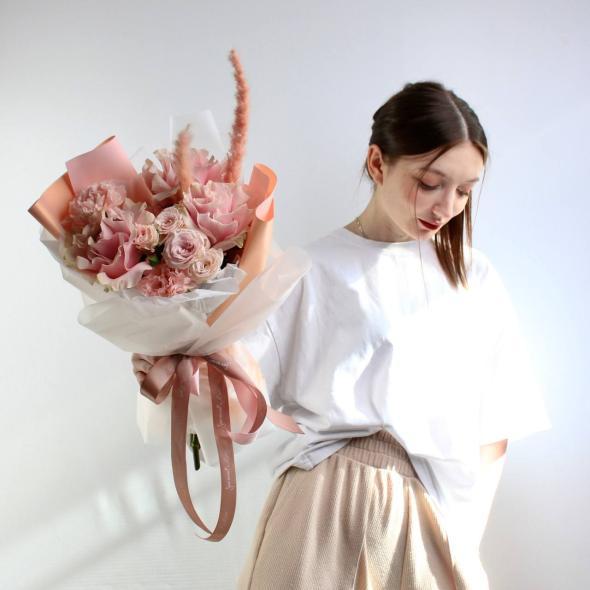 Букет РОЗОВОЕ ИГРИСТОЕ (в линейке в 3-ех размерах)