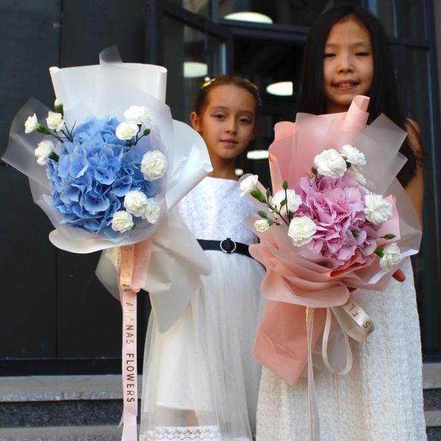 5. Букет с гортензией 5. Букет с гортензией